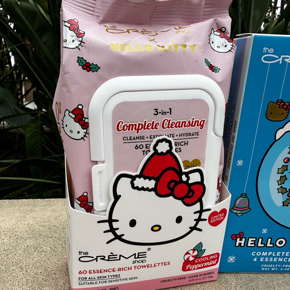 Hello Kitty Crème shop complete cleansing towelettes wipes mask Christmas - Picture 3 of 6